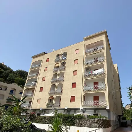 Mare Apart, Freeparking Tropea